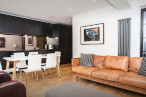 Stylish Newly Refurbished 2 Bedroom Flat With Terrace